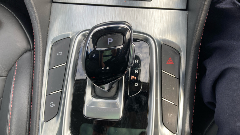 MG Hs 1.5 T-GDI PHEV Exclusive 5dr Auto Hatchback